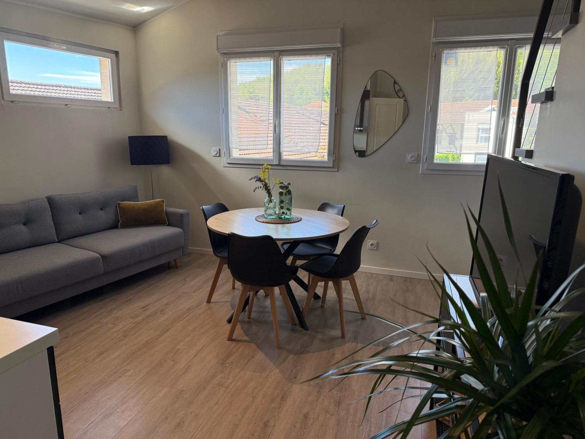 Loft, Studio And Love Rooms Bourg-Saint-Christophe Exterior foto